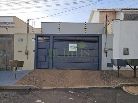 Casa à venda em Rio Verde, Jardim Presidente, com 3 quartos, com 122.33 m²