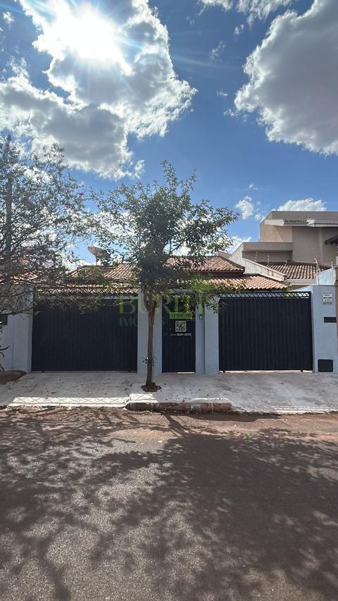 Casa à venda em Rio Verde, Parque Solar do Agreste B, com 3 quartos, com 156.3 m²