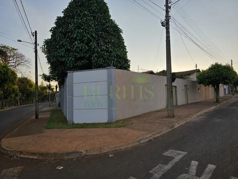 Casa para alugar em Rio Verde, Setor Dona Gercina, com 2 quartos, com 80 m²