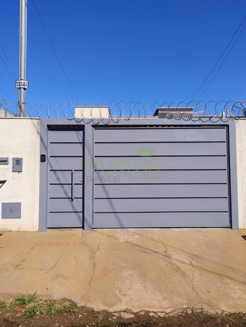 Casa para alugar em Rio Verde, Residencial Arco Iris, com 3 quartos, com 120 m²