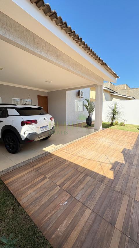 Casa à venda em Rio Verde, Cesar Bastos, com 3 quartos, com 217.13 m²
